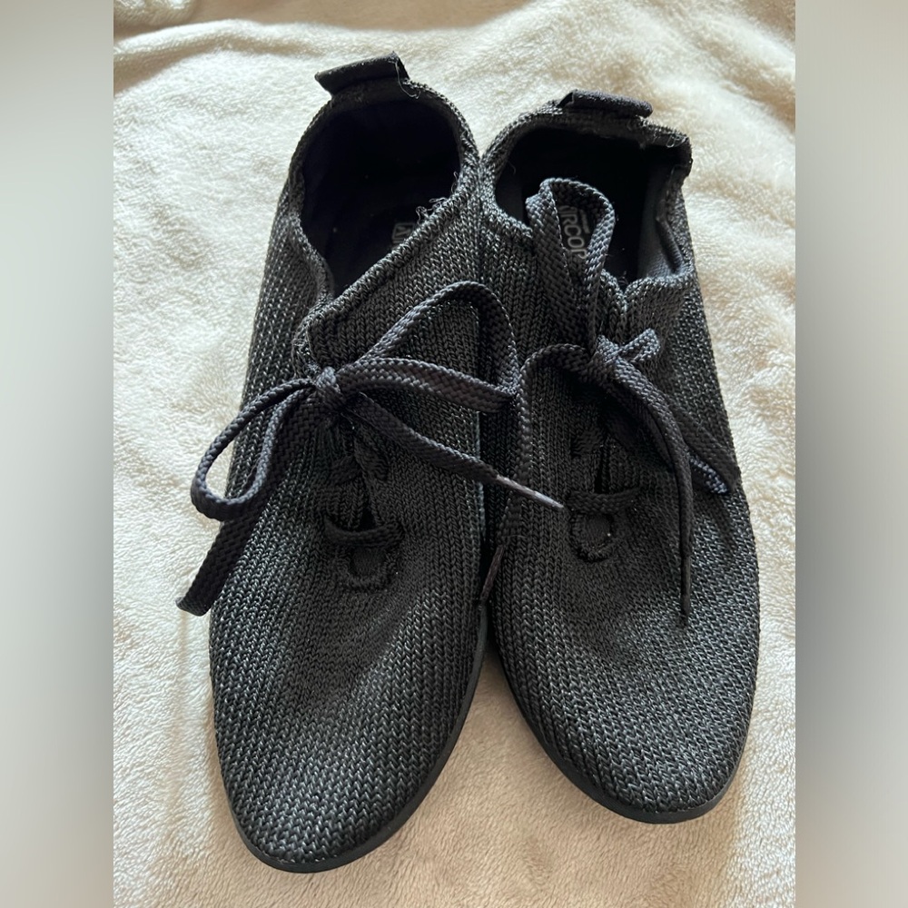 Arcopedico Black  Knit Sneakers